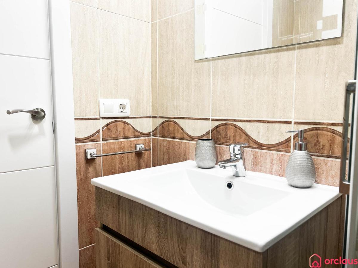 Modern Apartment In Front Of The Mediterranean โอโรเปซาเดลมาร์ ภายนอก รูปภาพ