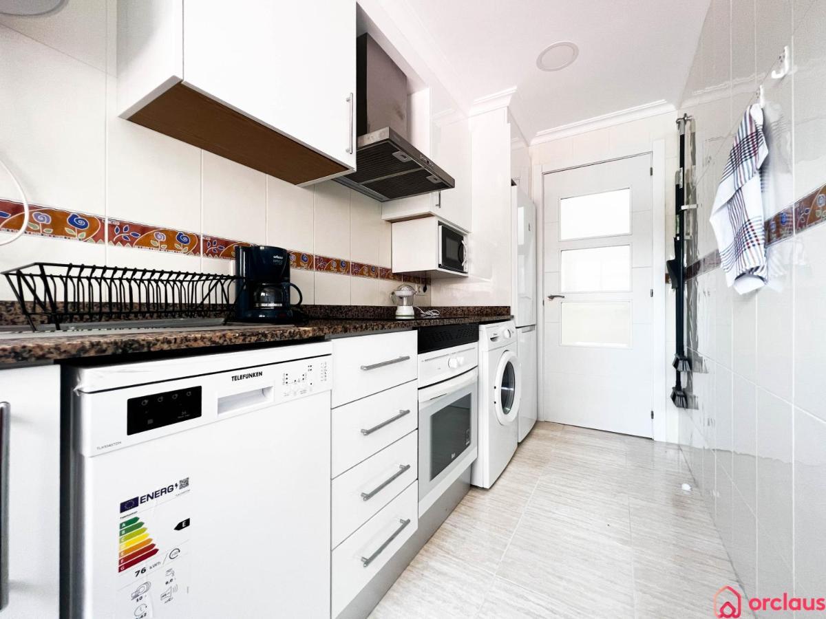 Modern Apartment In Front Of The Mediterranean โอโรเปซาเดลมาร์ ภายนอก รูปภาพ