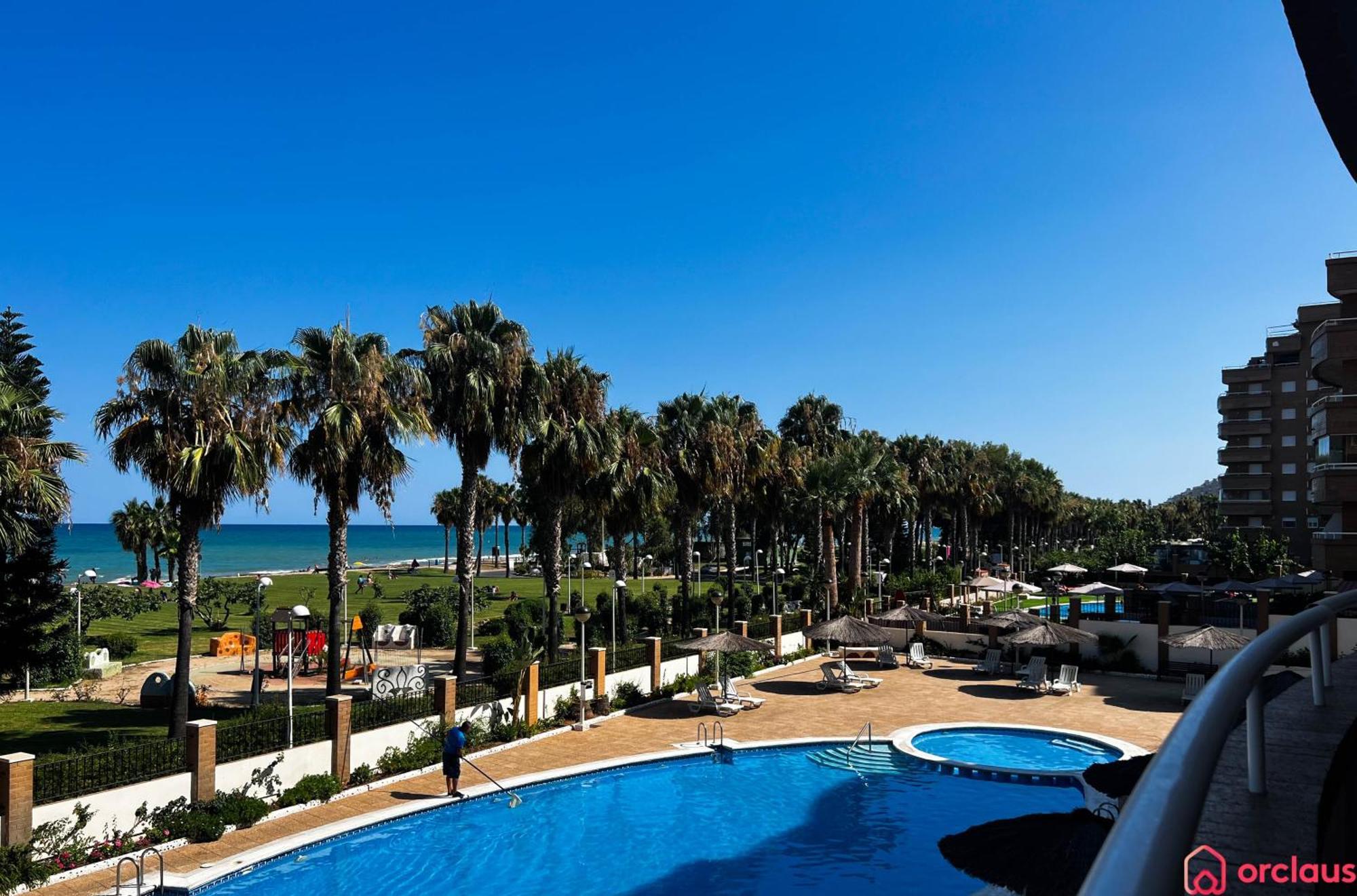 Modern Apartment In Front Of The Mediterranean โอโรเปซาเดลมาร์ ภายนอก รูปภาพ