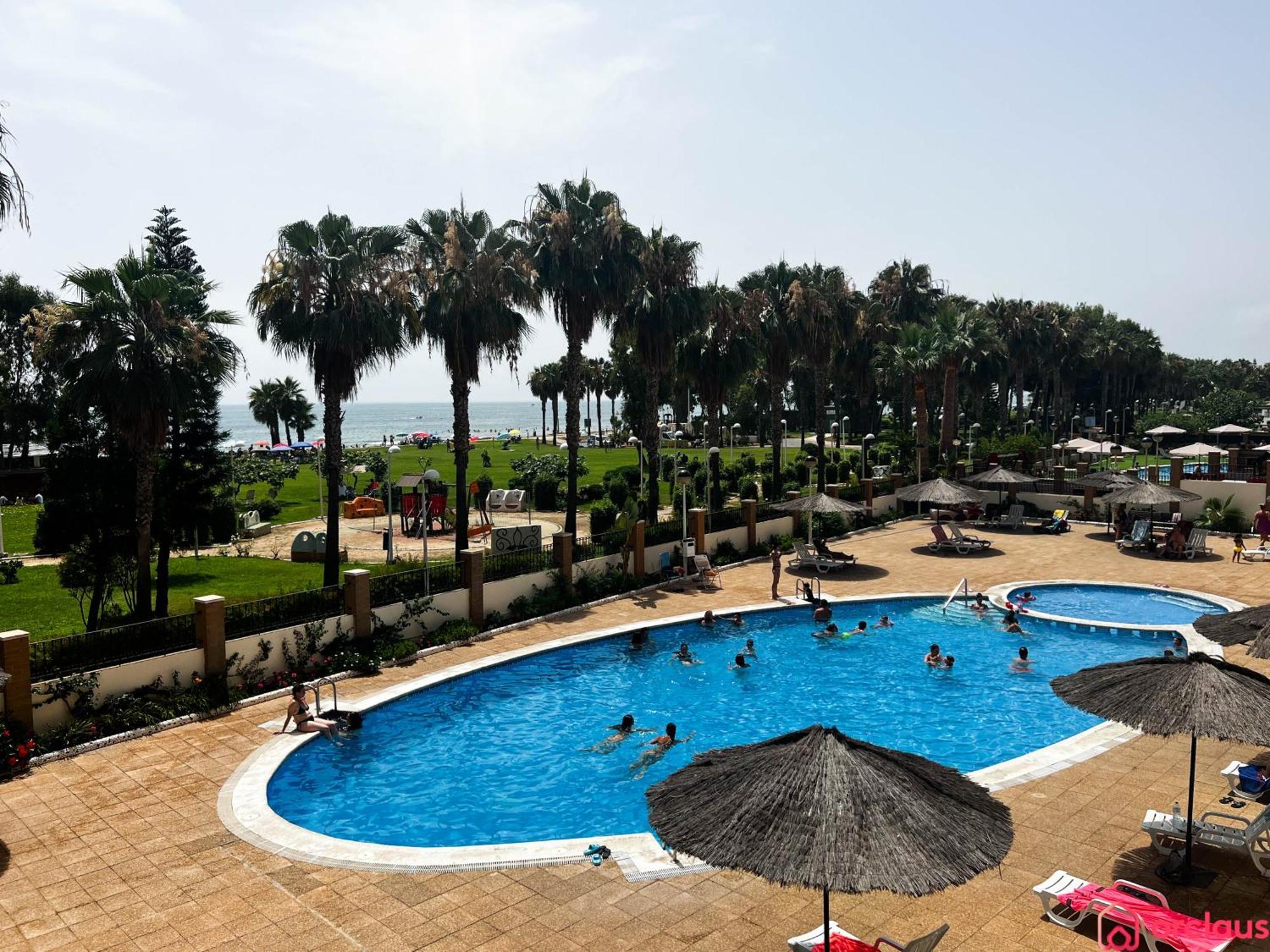 Modern Apartment In Front Of The Mediterranean โอโรเปซาเดลมาร์ ภายนอก รูปภาพ